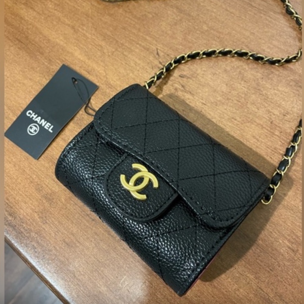 Beautiful Chanel wallet purse